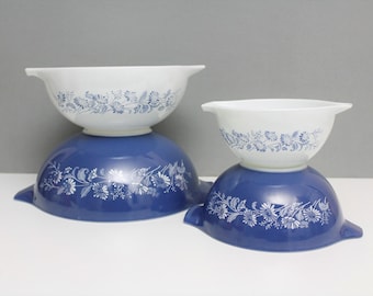 4 Pyrex Colonial Mist Cinderella Bowls Blue White 4 Piece Set