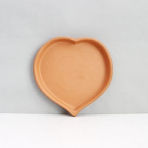 Piatto o teglia a forma di cuore in terracotta di Bennington Potters, David Gil, 1950
