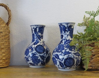 Large Blue and White Porcelain Vase Bead