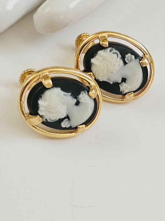Vintage Lady Cameo Earrings Signed Napier Victoria