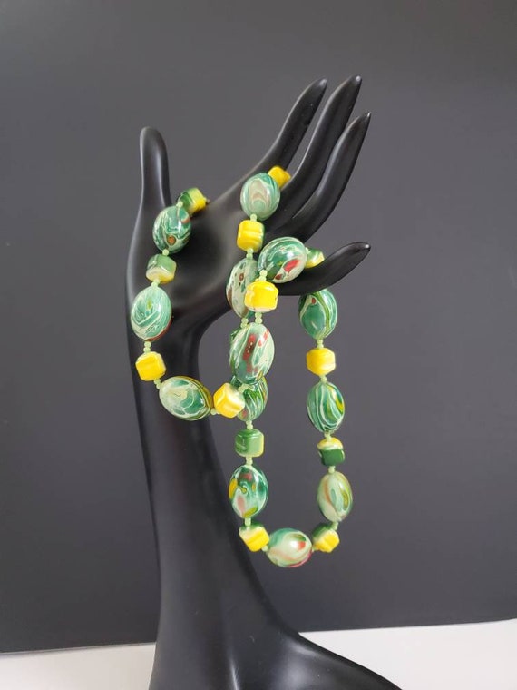 Retro 1960's Psychedelic Necklace and earrings - … - image 8