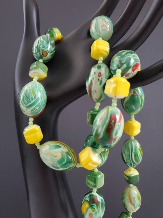 Retro 1960's Psychedelic Necklace and earrings - … - image 6