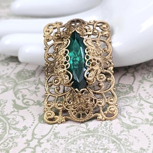 Vintage Filigree Czech Green Glass Brooch Gold Filigree Paste Brooch