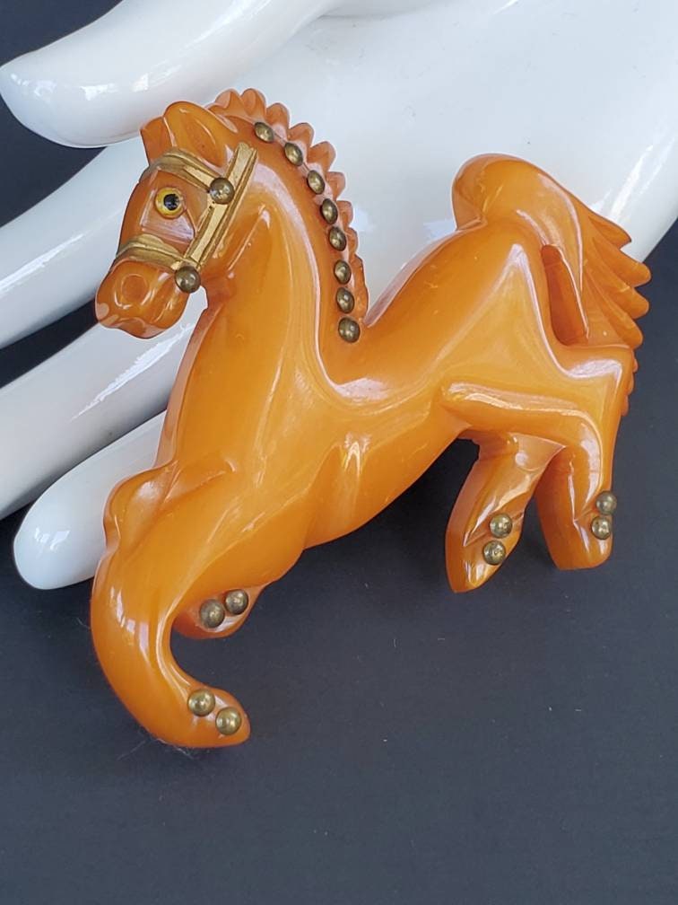 ロンハーマン　Horse Brooch Vintage ORENA Paris Goldtone Horse Pin w/ Big Faux Pearl
