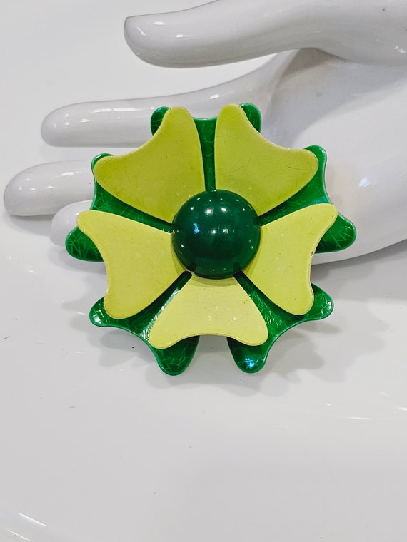 Vintage 60's Mod Retro Enamel Flower Brooch Lime … - image 6