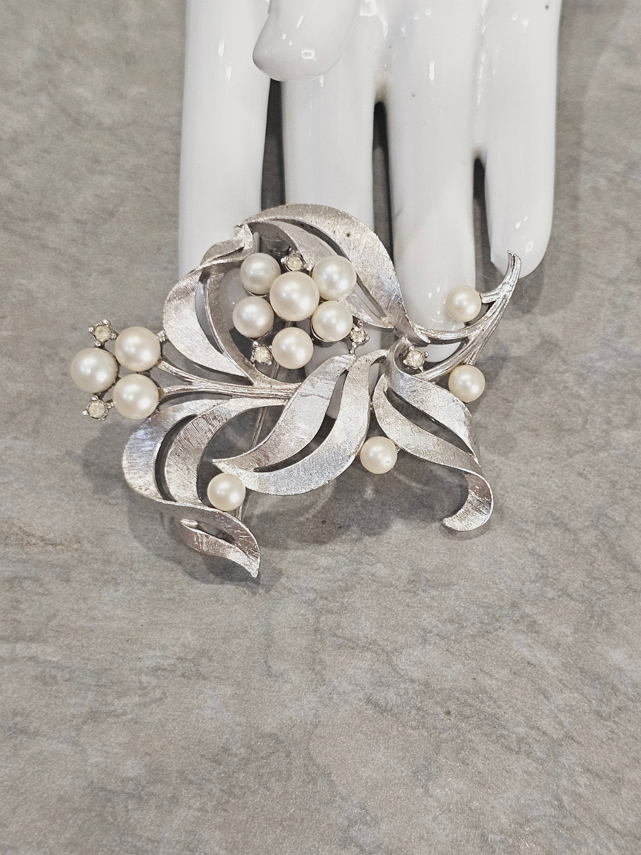 Trifari Brooch - Etsy