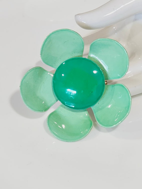 Vintage 60's Mod Green Flower brooch large - Retro