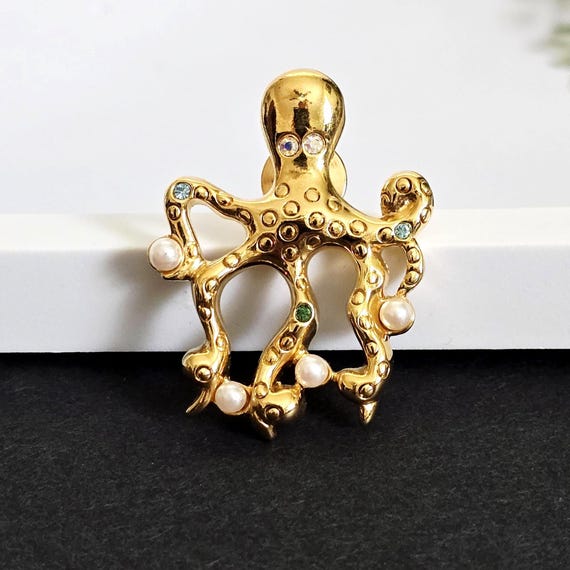 Vintage Octopus Pearl brooch Sealife Avon Signed