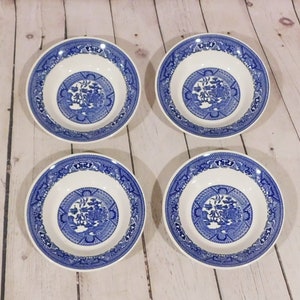 Four Blue Willow Bowls, Royal China Ironstone, Vintage Dinnerware, WW04