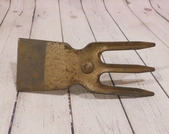 Metal Garden Hoe Cultivator Head, Vintage Garden Tool, G05