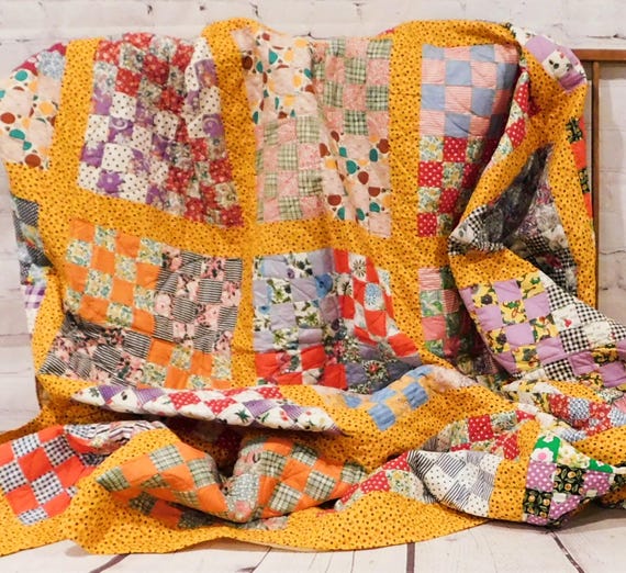 Flour Sack Quilt, Vintage 16 Patch Pattern Quilt, Farmhouse Quilt, 80" x 81", ABQ47