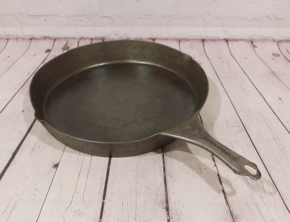 2 Old Vintage Metal SKILLETS Frying Pan Cold Handle L&G