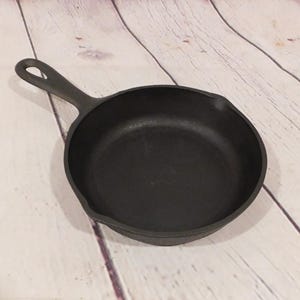 Cast Iron Skillet, BSR Century Series, No.3, 6 5/8&quot;, CI11
