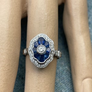 14K 585 White Gold Shield Cut Sapphire Ring Art Deco Inspired Size 7 Deep Blue Color image 10