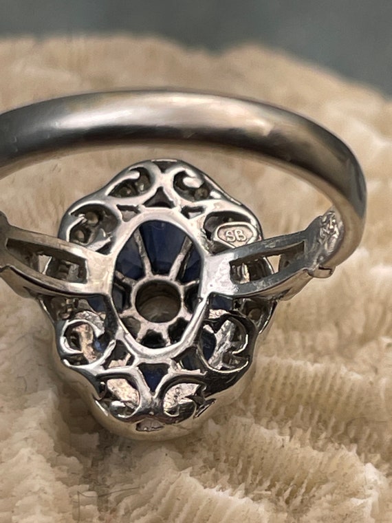 14K 585 White Gold Shield Cut Sapphire Ring Art D… - image 5