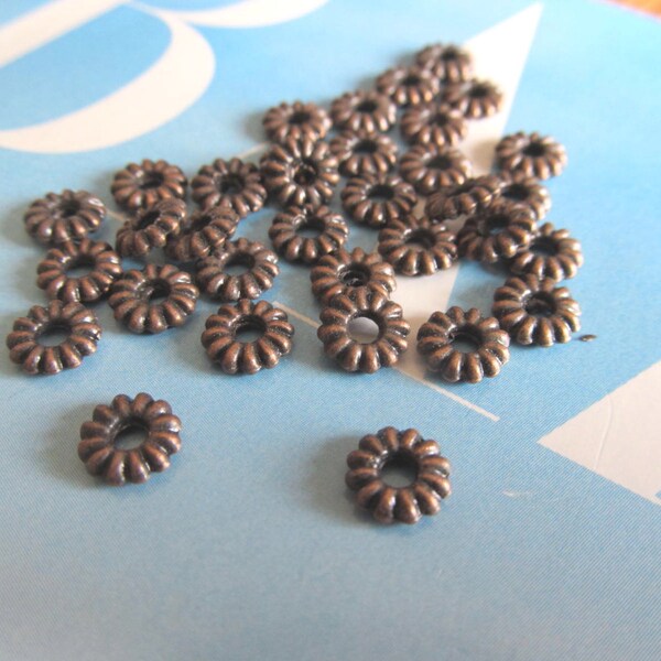 Metal Washer, Daisy Spacer, Thin Flower Discs, Antique Copper Daisy Bead, 6mm, Grooved Line Washer, 4" str