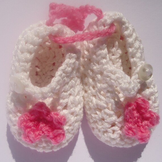 Items similar to Pink slipper. Baby girl slipper.Pink and white baby