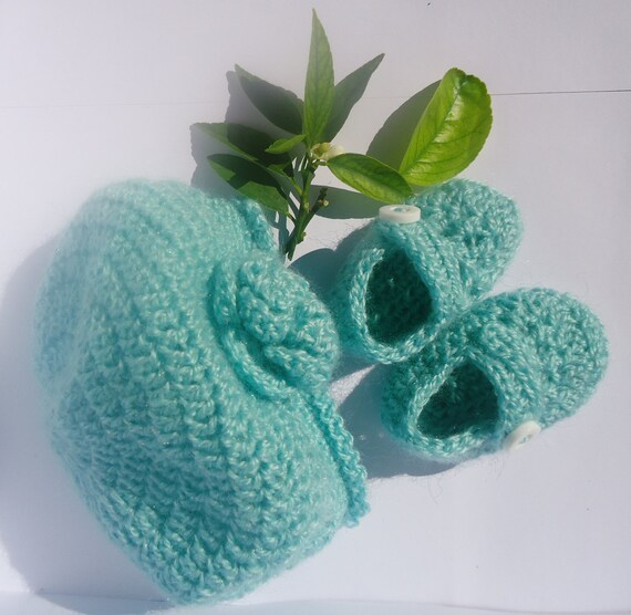 Items similar to Crochet baby girl beret, hat, cap and slippers, Mary Janes. Mint green with