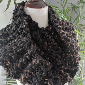 Outlander Cowl, Claire Fraser, Infinity Scarf - Sassenach - Highland Gift