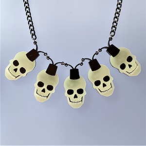 Skull string lights halloween glow in the dark necklace