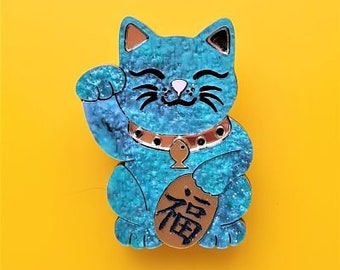 Maneki neko Japanese acrylic good luck cat brooch