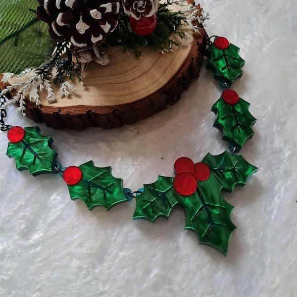 Holly charm necklace - berries or skull berries