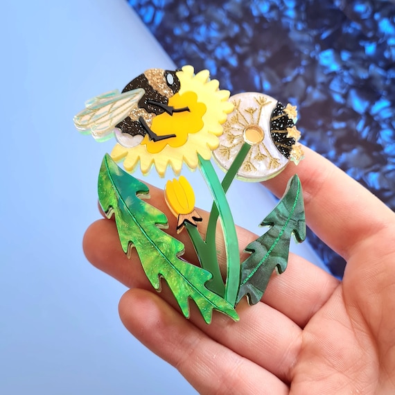 Dandelion brooch deals