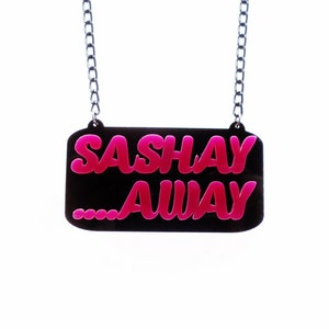 Sashay Shante reversible necklace