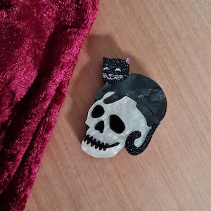 Cat tarot card pin brooch