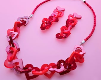 Love heart link necklace