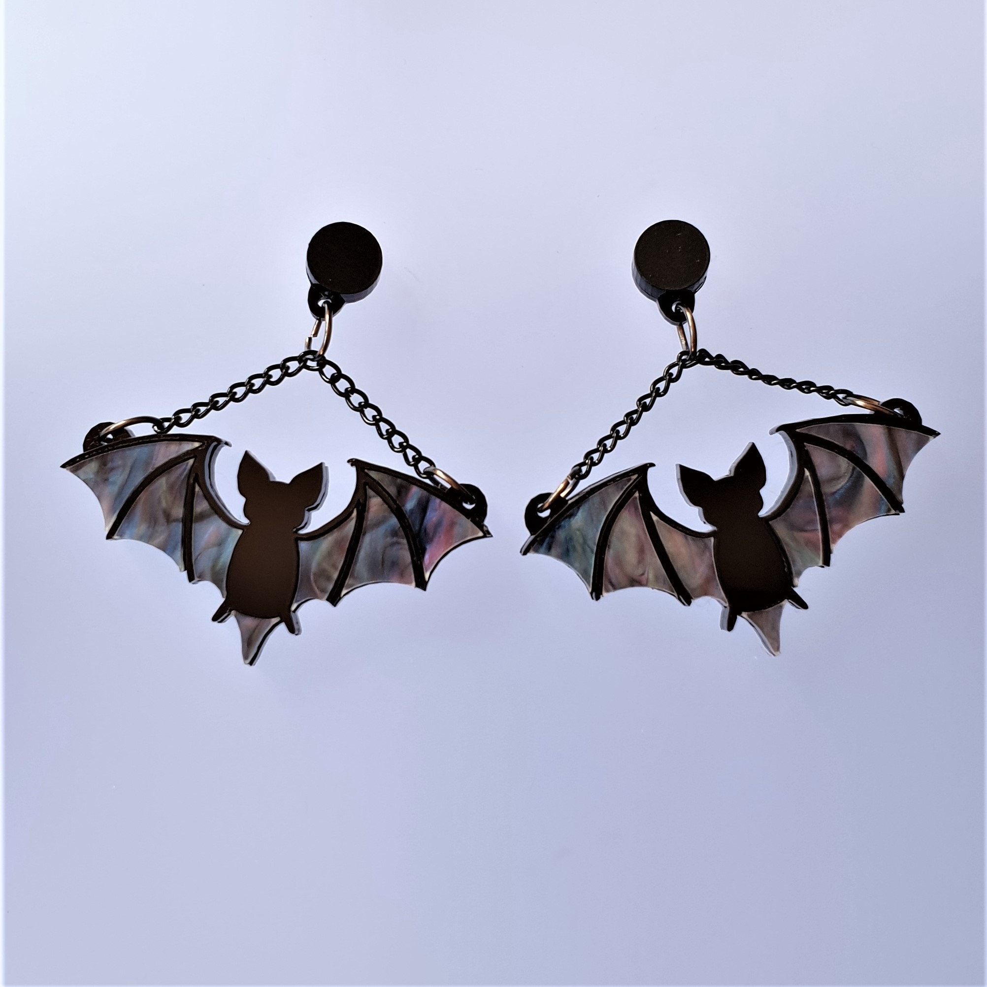 ハロウィーンの神秘的なコウモリのダングルイヤリング - Etsy 日本