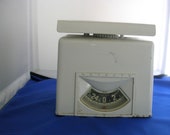 Retro Vintage DETECTO Metal Scale for up to 25 pounds mid century