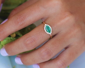 Green Emerald Diamond Ring in 14K Gold / Signet Ring / Natural Diamond / Statement Rings /  Natural Emerald /  Miur Art