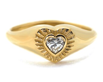 Diamond Heart Ring / Heart Signet Diamond Ring for pinky & Heart Diamond  / Diamond Ring / 14K Gold / Natural Diamond / Heart Seal Ring