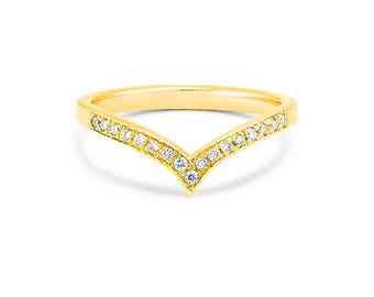 Diamond V Ring, Chevron Diamond Ring, 17 Diamond Wedding Band, Stackable Diamond Ring, Curved Bridal Ring