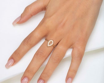 Diamant Ring Birnenform Vintage Design in 14K Weisse Rose oder Gelb Gold - Stapelring / Vintage Birnenring von MIUR ART