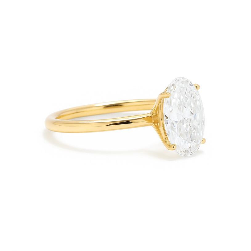 Bague de fiançailles en or jaune 18 carats et diamants taille ovale 1