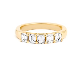Five Stones Emerald Shape Diamond ring in 14K Gold- Wedding Band Ring / Emerald Diamond Ring / Emerald / Diamond Wedding band