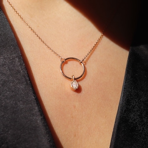 Collar de diamantes ovalados / Solitario de diamante de talla ovalada de 14 k / Collar de diamantes solitarios / Diamante delicado / Collar para mujer