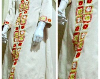 1960’s Couture Embroidered Dress Coat in Cream or Off White with Orange/Yellow etc, Tailored Slim Fit, Museum Quality , Union Made