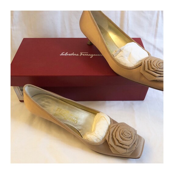 Salvatore Ferragamo Kitten Heels, Vintage, Size 8A