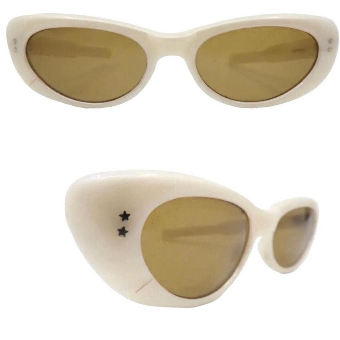 Vintage 1950’s Pearlescant Off White Cateye Sunglasses, Made in Italy, Retro VLV Vintage 50s Cat Eye Sunglasses Made in Italy. Lethal White  main image 4