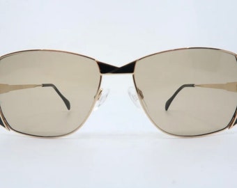 Sharp Vintage Silhouette Sunglasses, Mod 6110, Made in Austria Vintage Silhouette Austria Sunglasses, Gold Metal Framed  main image 4