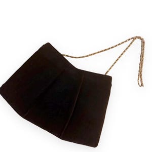 1950’s Vintage Black Velvet Evening Shoulder Bag with Gold Chain, Velvet Purse in Black with Gold,Mid Cenrury Evening or Date Night Purse