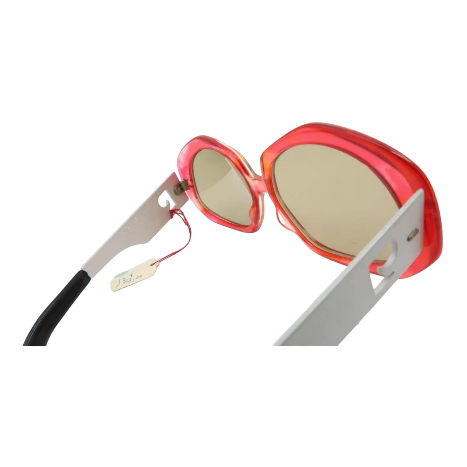 1960’s Pierre Cardin Mod Sunglasses, Mod C-732, Made in France, Unworn Vintage Pierre Cardin Sunglasses - 45 For Sale at 1stDibs  main image 4