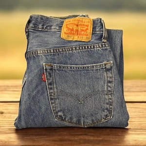 Vintage late 1990’s  Levi’s 550 Jeans in Medium Blue, 32” Waist , High Rise Levi’s , Vintage Levis Jeans Unisex