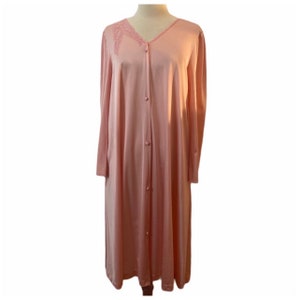 1980’s Vanity Fair Vintage Soft and Lightweight Pink Robe Housedress, Vintage Loungwear Lingerie, Small/Medium