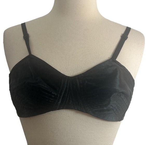 1950’s French Highly Detailed Bullet Bra by Liber… - image 1