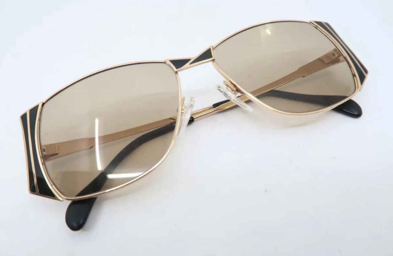 Vintage Silhouette Austria Sunglasses, Gold Metal Framed  display picture 3