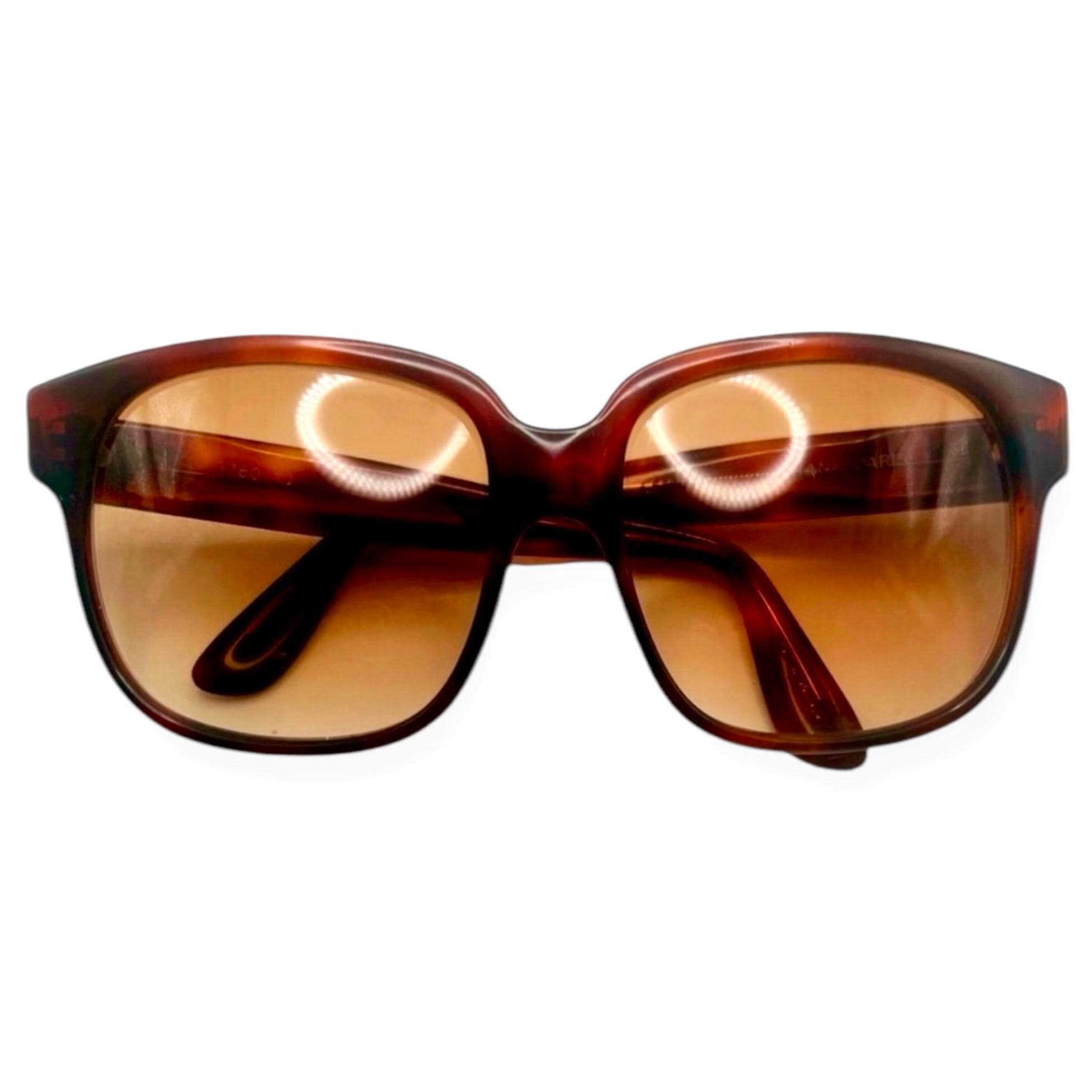 Vintage Red Thick Framed MOD Sunglasses, Oversized, Made in France, Deadstock Amazon.com: Mriendao Black Sunglasses for Women Men Retro  main image 2